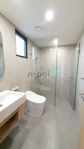 Hình ảnh Cho Thuê Căn 2PN Rẻ Nhất MCP 64M2 Bếp Rèm View Hồ Bơi Đông Bắc