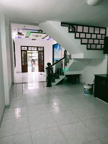 Hình ảnh Cho thuê nhà 2 tầng MT đường Đà Sơn