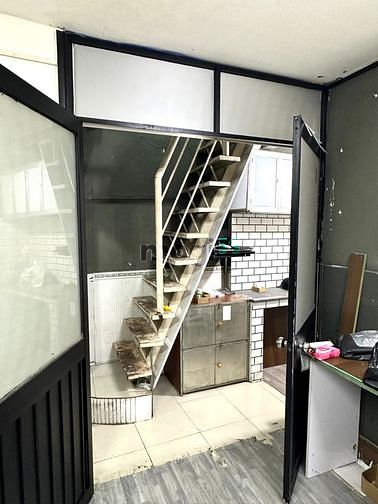 Hình ảnh Cho Thuê Nhà Nguyên Căn Hẻm Bến Vân Đồn