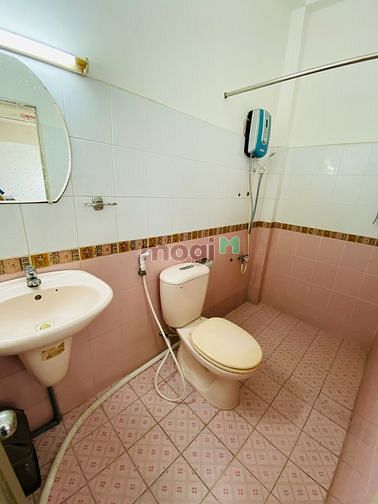 Hình ảnh Studio Nguyễn Tiểu La Q10🌻full nội thất🌻cửa sổ trời