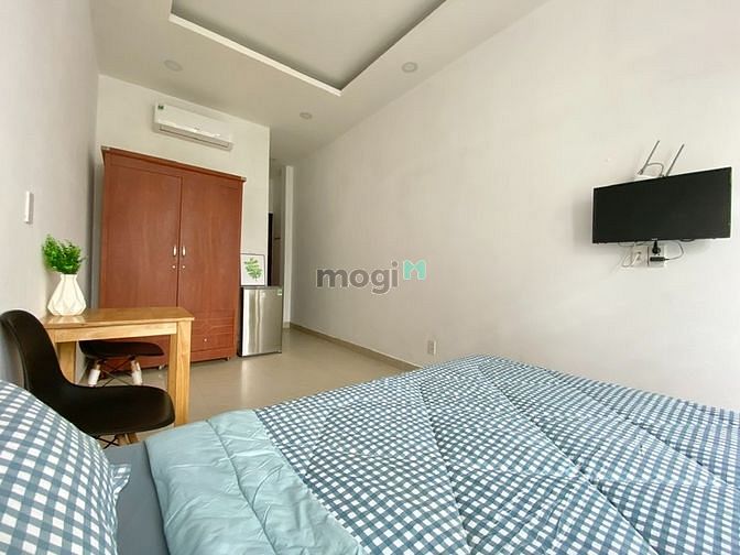Hình ảnh PHÒNG BAN CÔNG View đẹp, Full nội thất Cao Thắng Quận 3, có thang máy