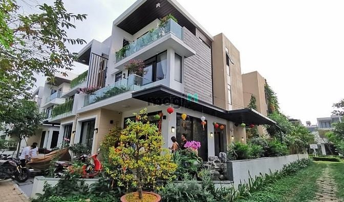 Hình ảnh Biệt thự khu Hà Đô Centrosa Quận 10. DT: 5.5x13m, biệt thự 4 tầng đẹp