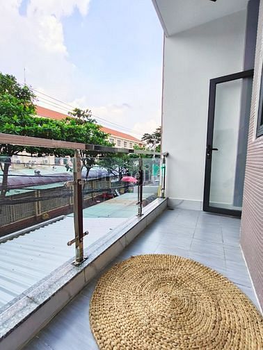 Hình ảnh Phòng ban công mặt tiền lâm văn bền quận 7