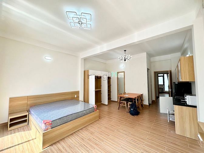 Hình ảnh Studio ban công 40m2, duplex sân vườn full nội thất cao cấp, hiện đại