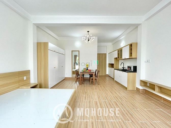 Hình ảnh Studio ban công 40m2, duplex sân vườn full nội thất cao cấp, hiện đại
