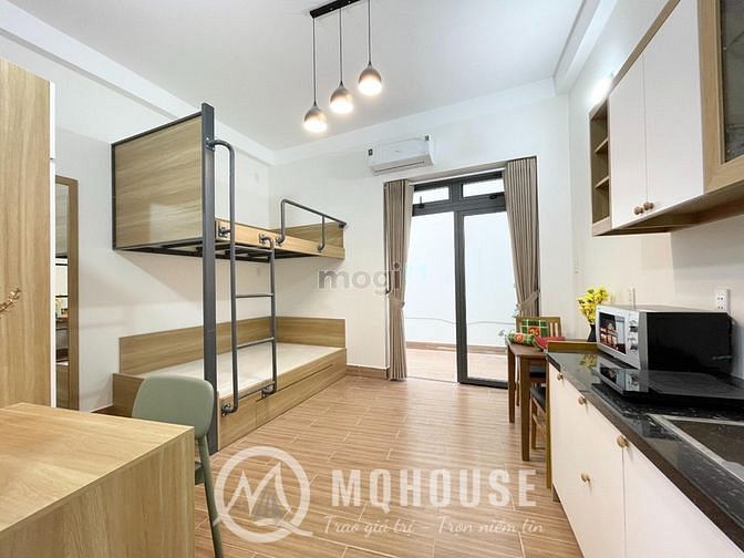 Hình ảnh Studio ban công 40m2, duplex sân vườn full nội thất cao cấp, hiện đại