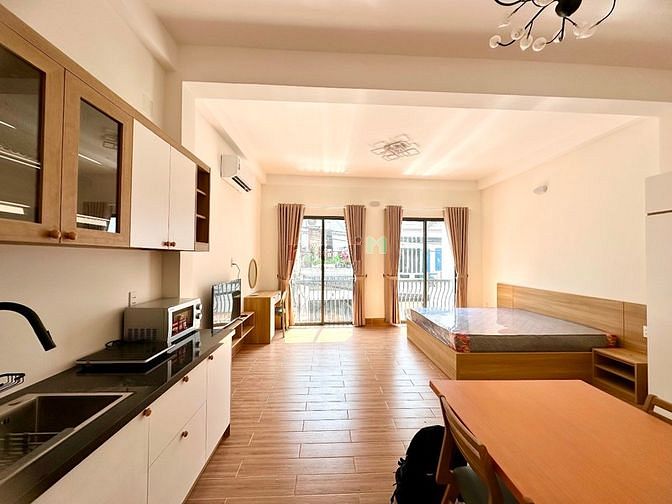 Hình ảnh Studio ban công 40m2, duplex sân vườn full nội thất cao cấp, hiện đại