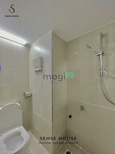 Hình ảnh Cho Thuê Căn Hộ Ban Công Full NT 35M2 Ngay Âu Cơ - Tân Bình- Hồng Lạc