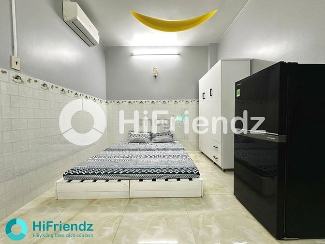 Hình ảnh Phòng studio full nội thất - có cửa sổ trời thoáng - Gần Đầm Sen
