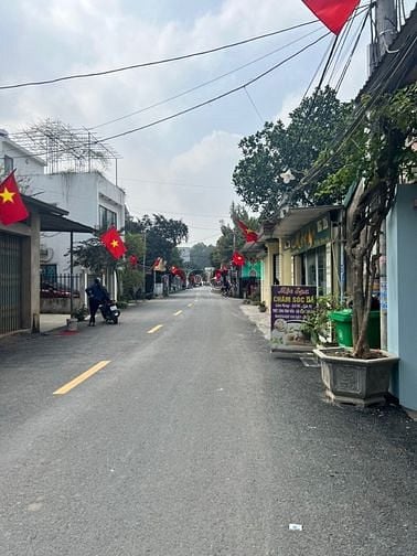 Hình ảnh Nhỉnh 5 tỷ 129m mặt đường kinh doanh trục chính trungtâm xã Phụng Châu