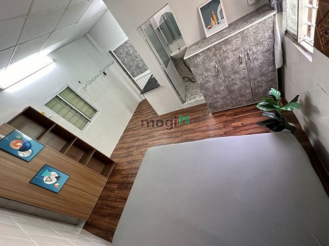 Hình ảnh Studio CMT8 TB 🎁cửa sổ trời thoáng, sáng sủa