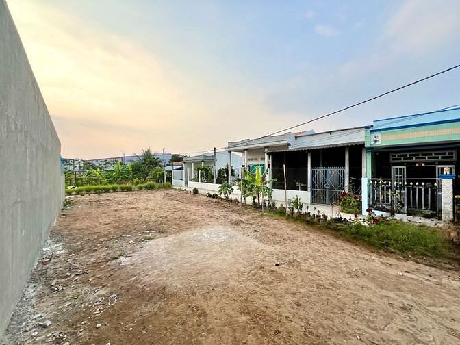 Hình ảnh Nền góc thổ cư DT128m2 SHR, KCN thuận đạo, cặp đường ĐT830, H.Cần Đước