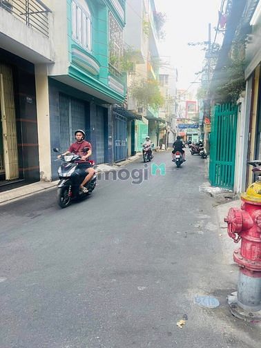 Hình ảnh Gấp bán nhà 2 tầng, Tân Bình giá 2ty49