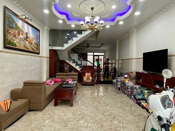 Hình ảnh Bán nhà 4 tầng, hẻm xe hơi, Tân Bình giá 8ty2