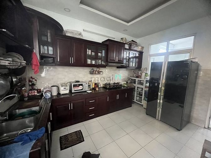 Hình ảnh Cho thuê nhà 18 Lý Văn Phức  P.Tân Định, Q1