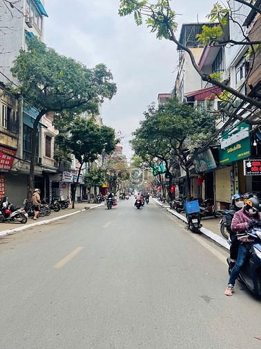 Hình ảnh Cực hiếm – Phân lô vỉa hè oto tránh phố Tân Ấp, 124m2, MT 9,5m 26 tỷ