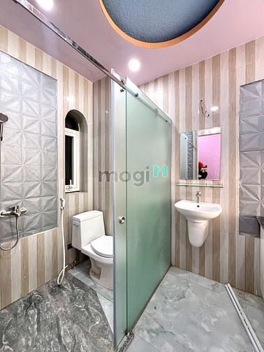 Hình ảnh Studio tách bếp, hẻm ô tô lớn, full nt cao cáp ngay Cống Quỳnh quận 1