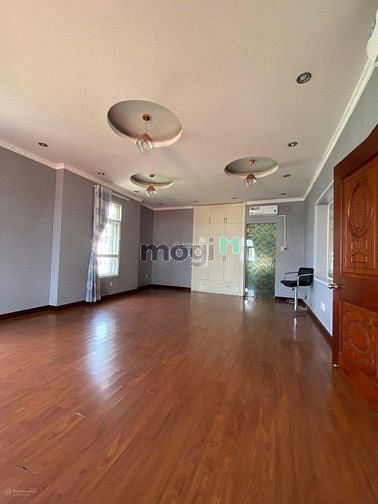 Hình ảnh cho thuê biệt thự sân vườn 600m2 Thảo Điền, Q2 , giá 5.000USD