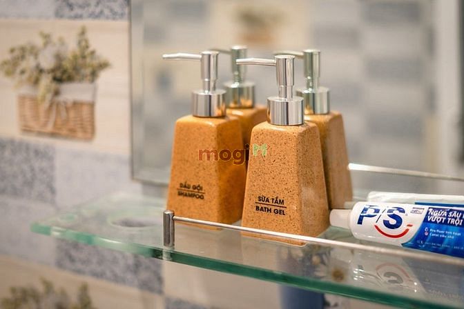Hình ảnh TRỐNG SẴN Căn Hộ Full Nội Thất Quận 1 Gần Hồ Con Rùa , Gem Center