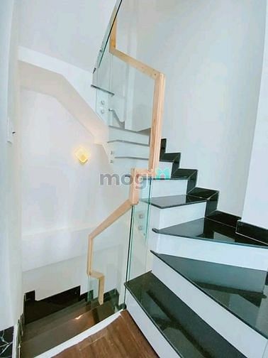 Hình ảnh Gần Võ Văn Kiệt, Cầu Chà Và, Quận 8. Trệt lầu 4.5m x 9m. SHR.