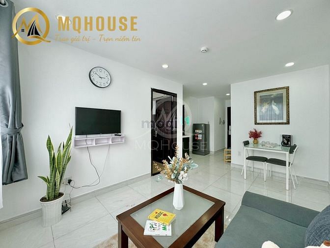 Hình ảnh CHDV 1pn full nội thất có máy giặt riêng ngay sân bay,có hầm đậu xehơi