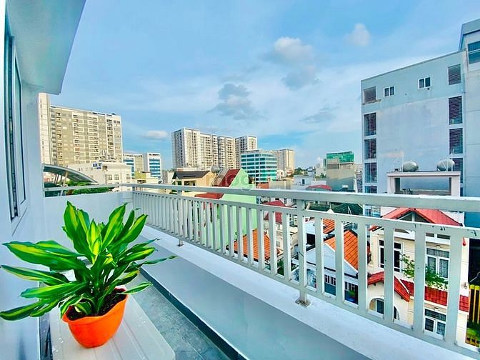 Hình ảnh CHDV 1PN đủ nội thất gần sân bay