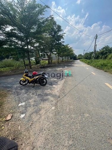 Hình ảnh Bán gấp đất 2 mt lô góc 1852m2, trung đông 7 , xã thới tam thôn hóc