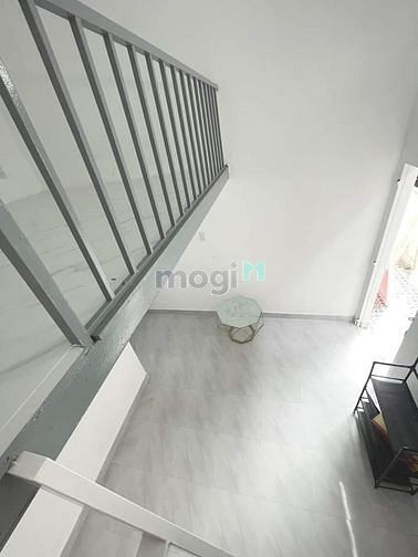 Hình ảnh Trống 1 phòng duy nhất dưới chân cầu Phú Long