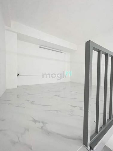 Hình ảnh Trống 1 phòng duy nhất dưới chân cầu Phú Long