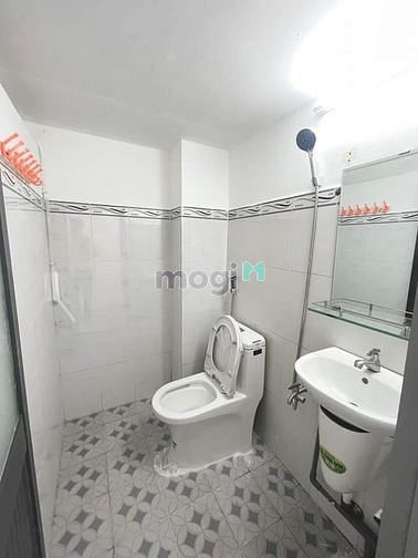 Hình ảnh Trống 1 phòng duy nhất dưới chân cầu Phú Long