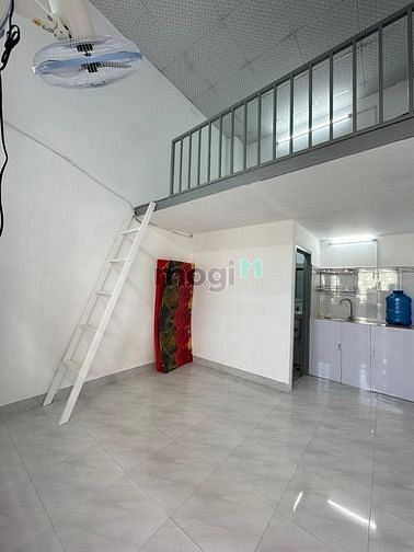 Hình ảnh Trống 1 phòng duy nhất dưới chân cầu Phú Long