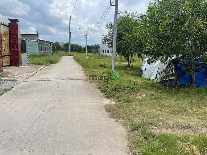 Hình ảnh Bán 275m2 full thổ Ngay Ngã 4 Phước Lý giá 900tr, SHR