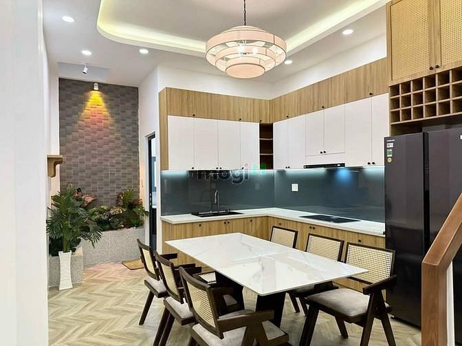 Hình ảnh Bán nhà hẻm 5m đường ba vân p14 tân bình. Diện tích: 4 x 17. 64m2 SHR