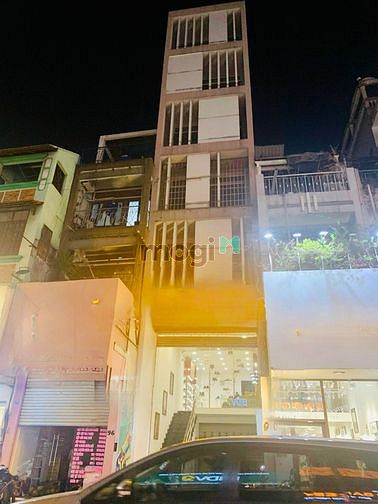 Hình ảnh Cho thuê nhà mặt tiền Trần Quang Diệu QƯ3