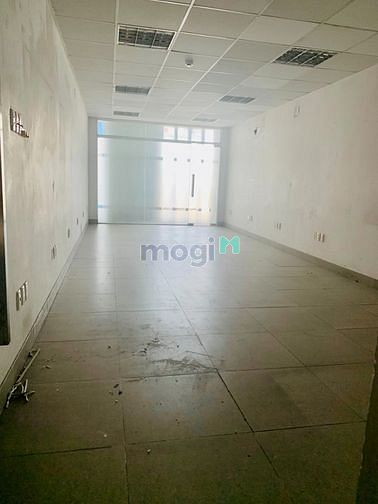 Hình ảnh Cho thuê nhà mặt tiền Trần Quang Diệu QƯ3