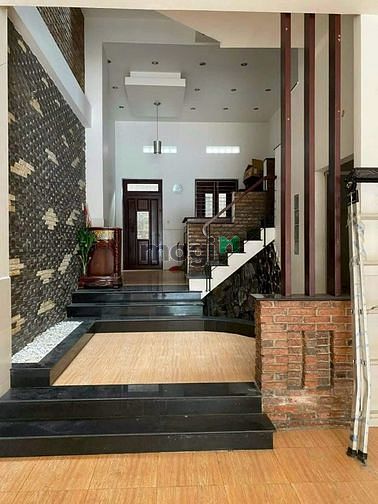 Hình ảnh cho thuê nhà nguyên căn MT đường tên lửa