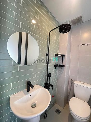 Hình ảnh Căn Hộ Full NT Ban Công Cửa Sổ Thoáng Mặt Tiền CMT8 Q10