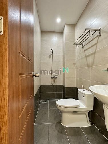 Hình ảnh Mb6623 nạp rút nhanh chóng 1 phòng ngủ 45m2, máy giặt riêng. Gần ĐH Sài Gòn Q5