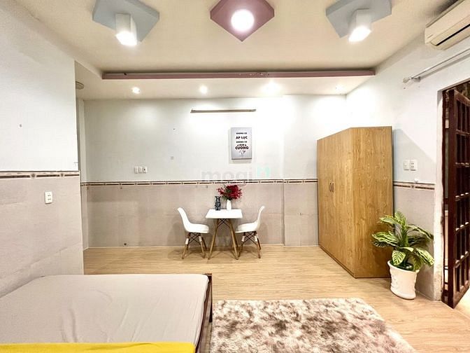 Hình ảnh Căn Hộ Studio 35M2 Thoáng Ngay Mặt Tiền Nguyễn Văn Cừ Quận 1