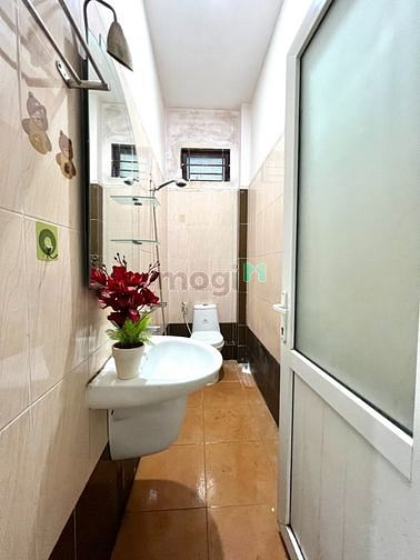 Hình ảnh Căn Hộ Studio 35M2 Thoáng Ngay Mặt Tiền Nguyễn Văn Cừ Quận 1