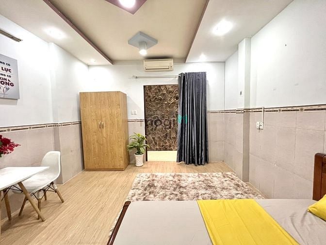 Hình ảnh Căn Hộ Studio 35M2 Thoáng Ngay Mặt Tiền Nguyễn Văn Cừ Quận 1