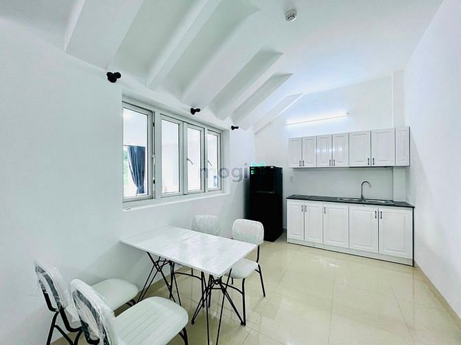 Hình ảnh Studio có vách ngăn, ban công, cửa sổ lớn Quận 7_ gần Lotte, Tdtu,