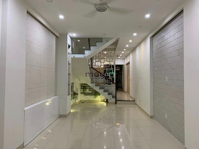Hình ảnh Bán nhà 3 tấm nội bộ khu Tên Lửa