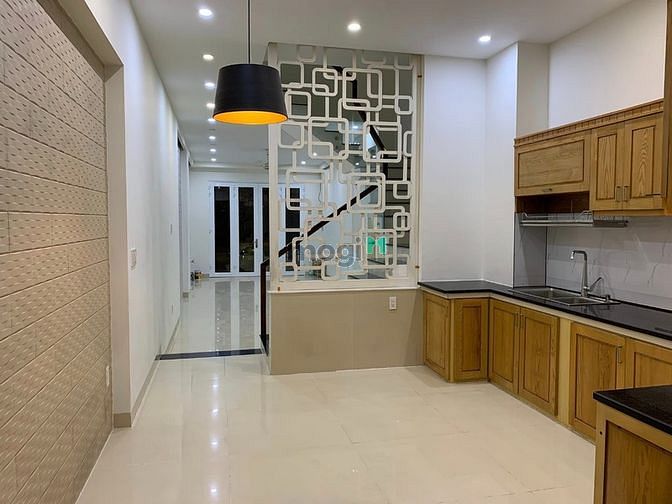 Hình ảnh Bán nhà 3 tấm nội bộ khu Tên Lửa