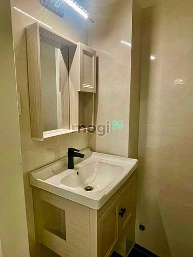 Hình ảnh Nhà mới p3Q8 phạm Thế hiển Cách MT 10m Hẻm rộng SHR