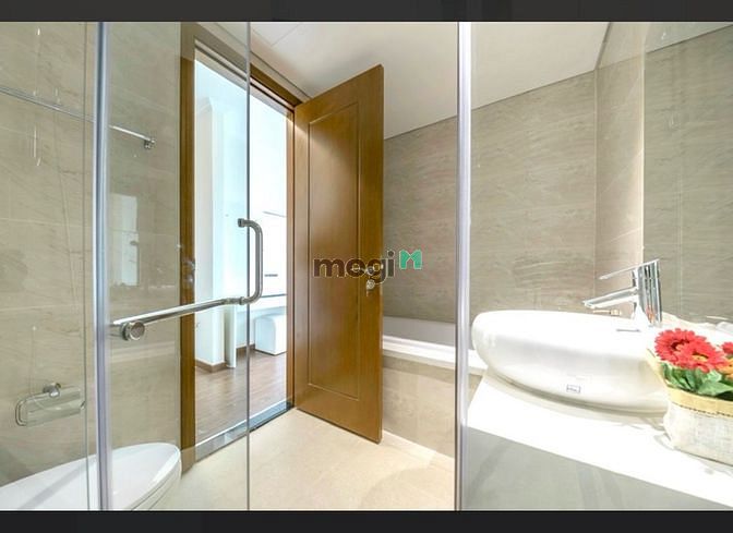 Hình ảnh Vỡ Nợ Bán  CH SAIGON ROYAL , Q. 4, SHR , giá 2 tỷ 100