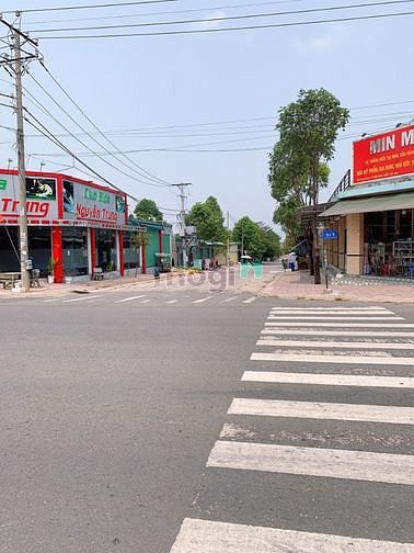 Hình ảnh Trọ mới 300m2 tách 2 dãy 8 phòng và 2 nhà phí trước đang cho thuê kín