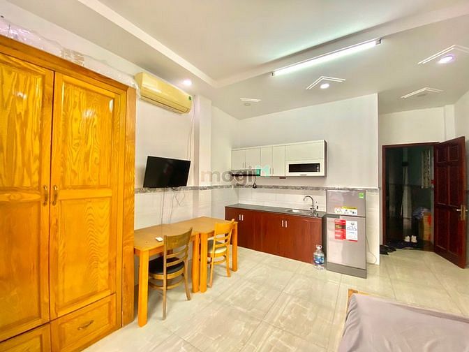 Hình ảnh Studio Full nội thất banconl lớn ngay mặt tiền đoàn văn bơ dễ đi lại
