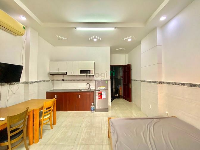 Hình ảnh Studio Full nội thất banconl lớn ngay mặt tiền đoàn văn bơ dễ đi lại