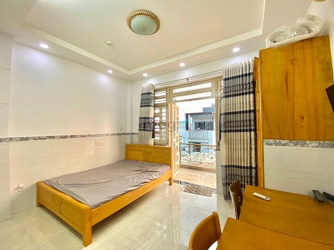 Hình ảnh Studio Full nội thất banconl lớn ngay mặt tiền đoàn văn bơ dễ đi lại